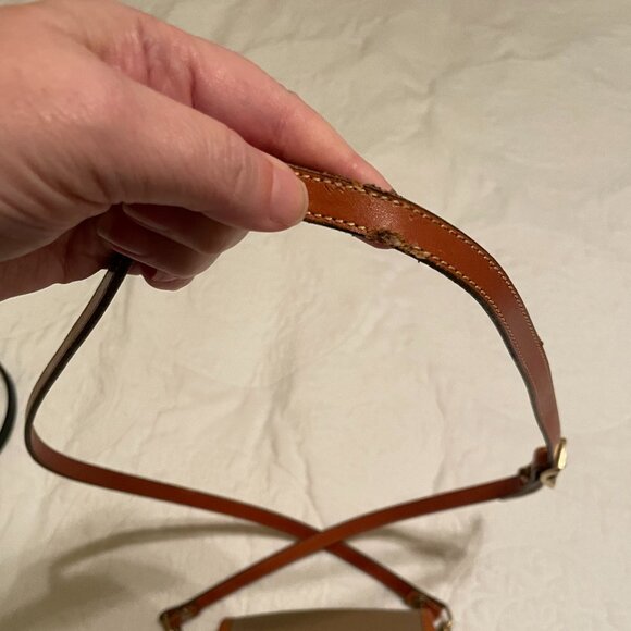 Vintage Dooney & Bourke Big Duck Crossbody handbag damage on strap - Picture 2 of 11